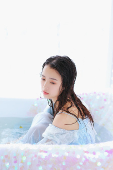 798艺术区高清图片一排小人