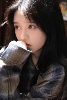 漂亮诱人的女邻居